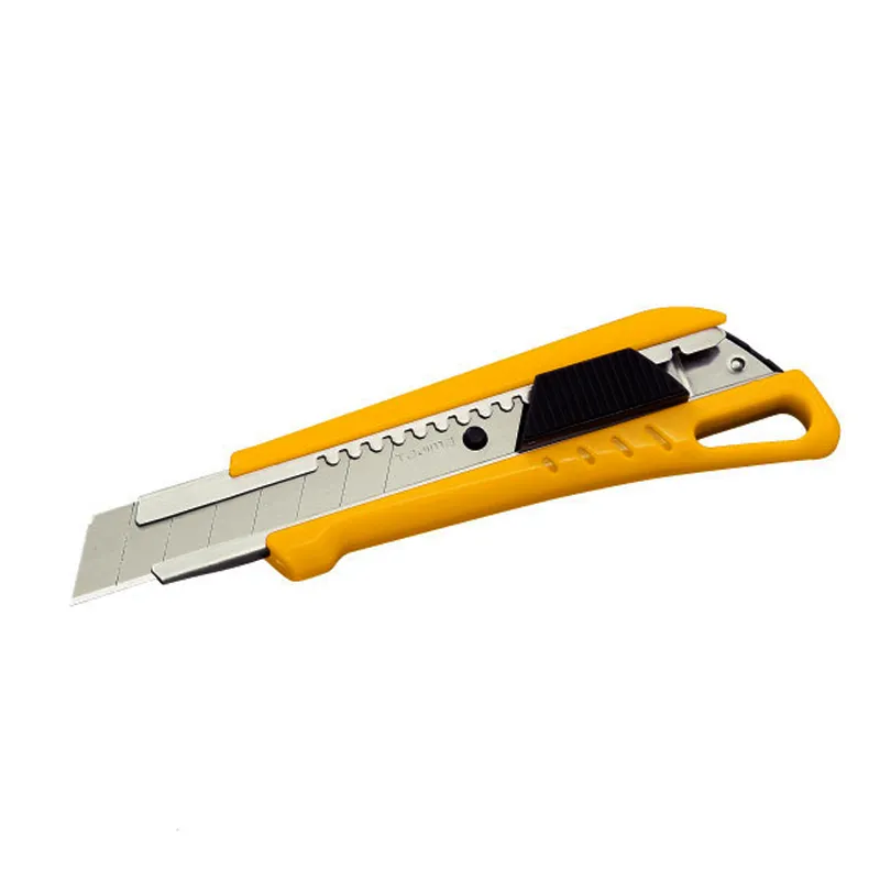 CUTTER BLOQ-AUTOM CON 3 HOJAS 18MM TAJIMA — Tajima